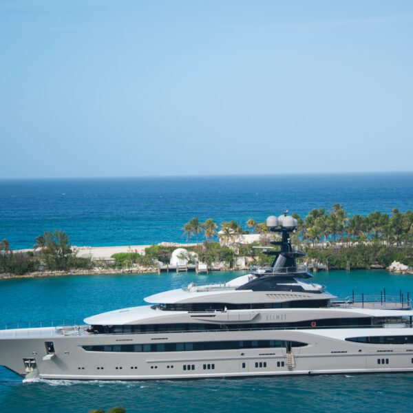 Luxury Yacht Tour